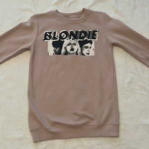 blonde beige sweatshirt